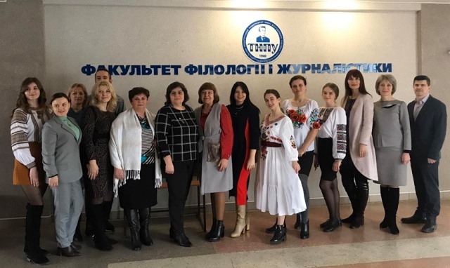 Фото на згадку про поетичний вернісаж